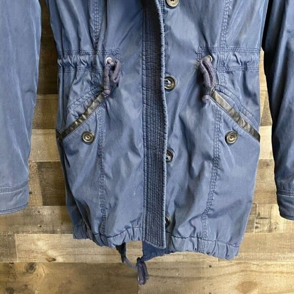 WOMENS NAVY BLUE ABERCROMBIE SHERPA FUR LINED PARKA JACKET M winter coat hood - Picture 2 of 12